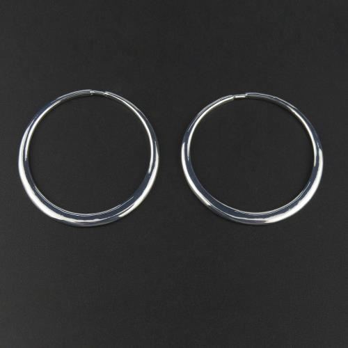 Timeless round hoop earrings with a sleek finish.